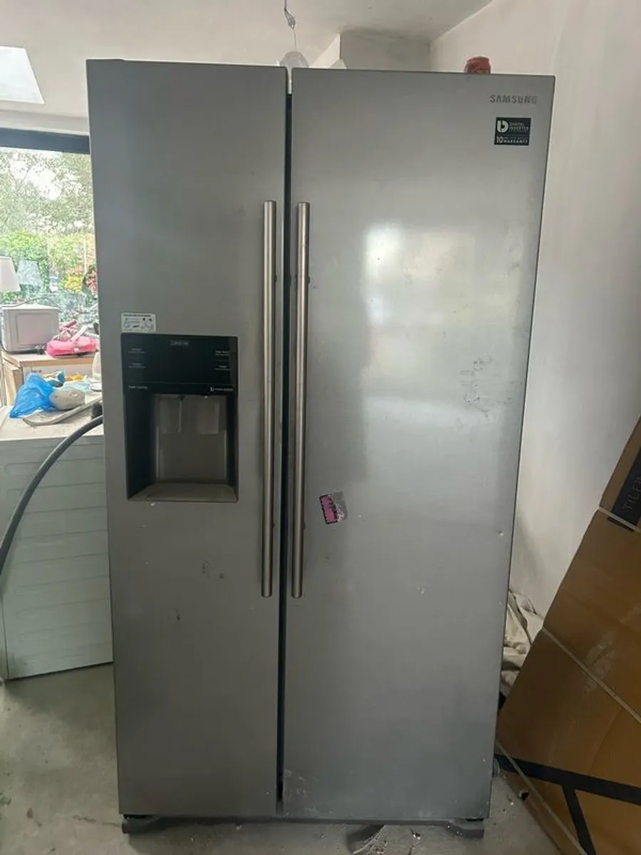 American Fridge - Image 1
