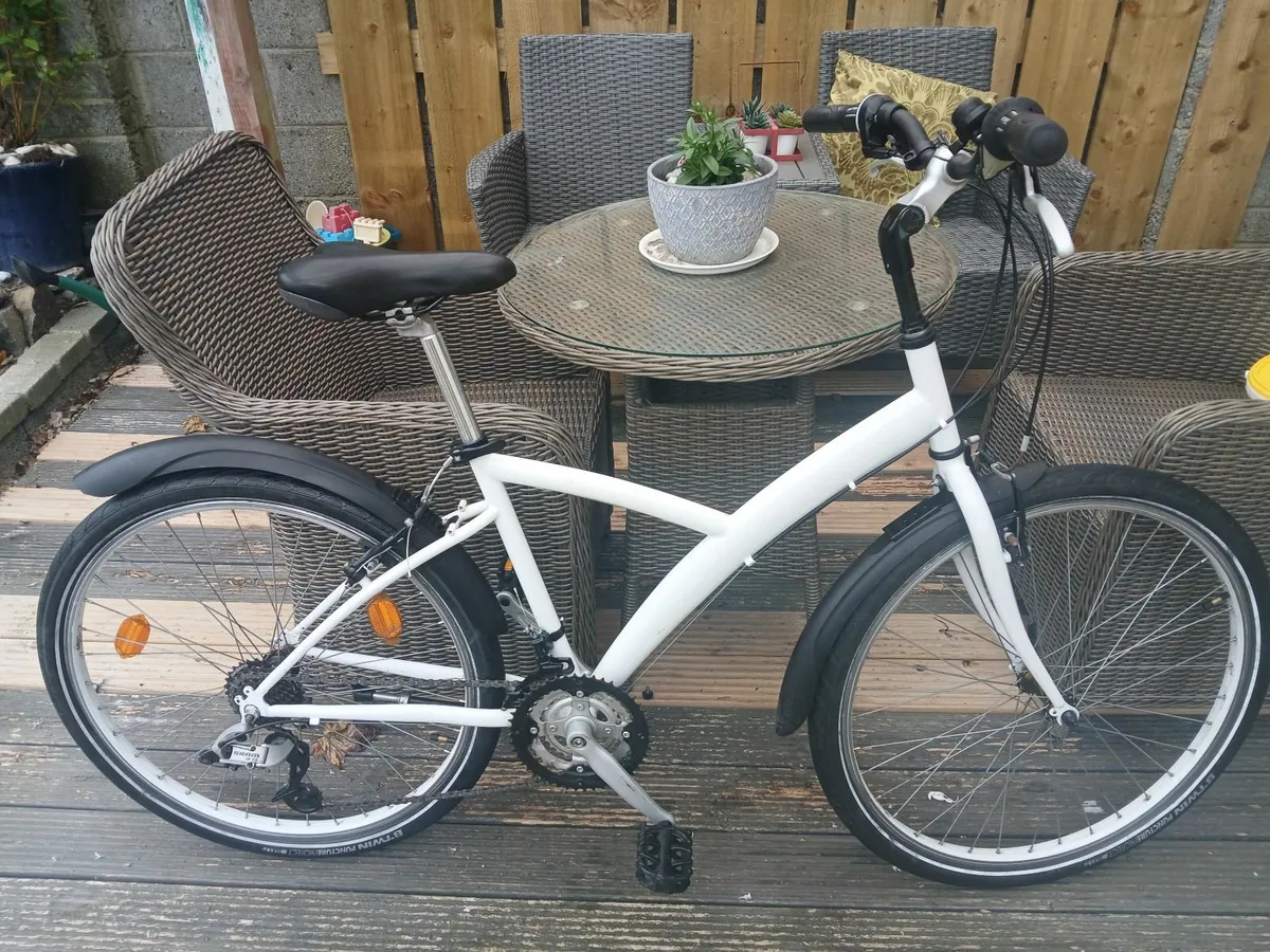 hybrid bike - Image 1