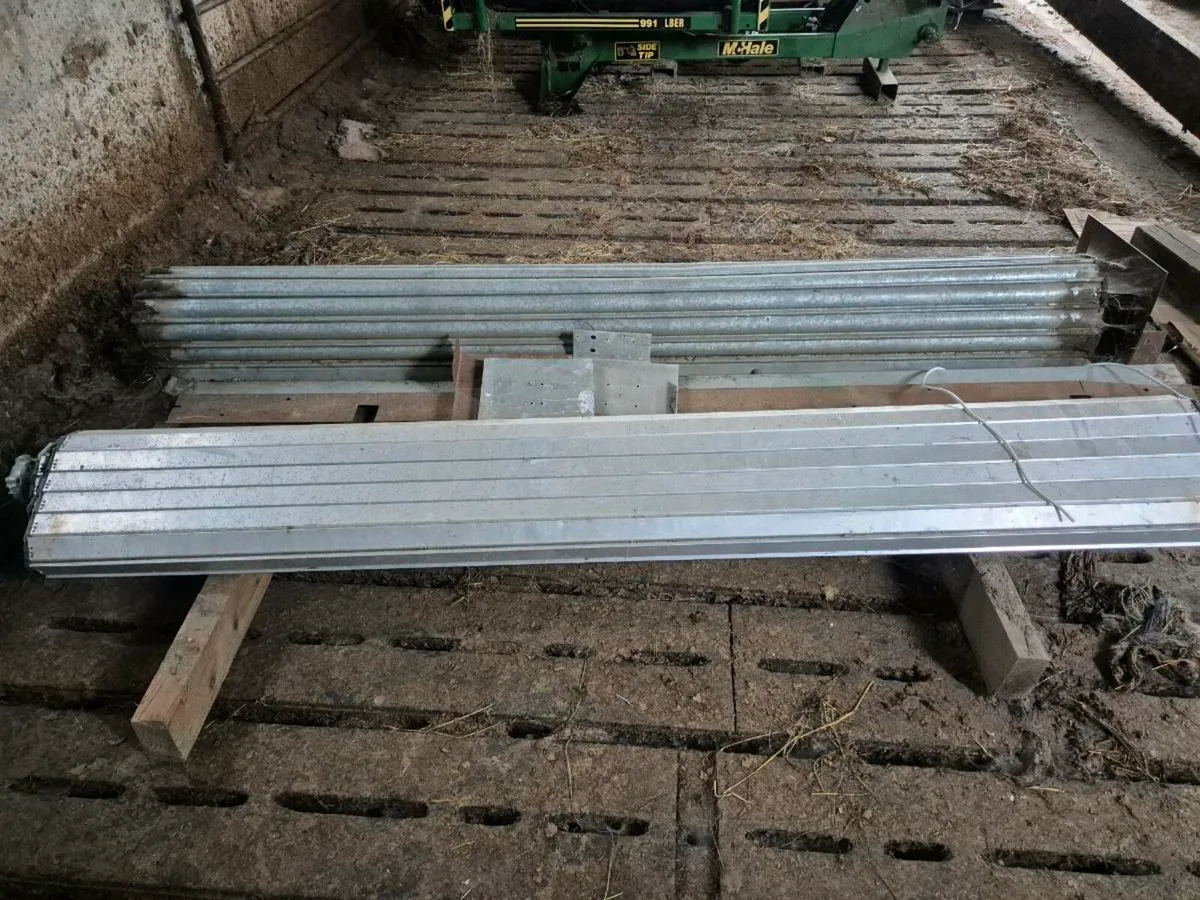 Roller door - Image 3