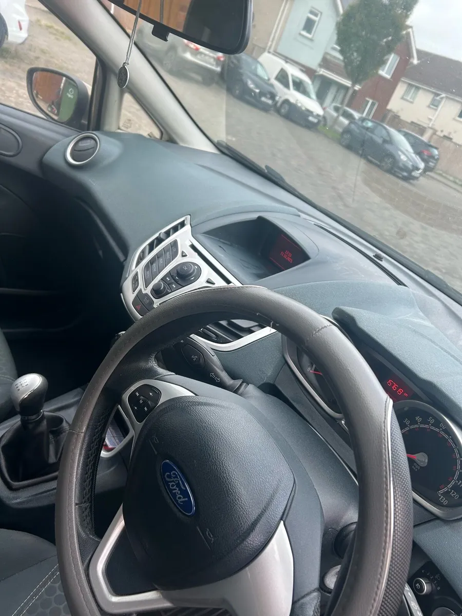 Ford fiesta 1.25 petrol - Image 3