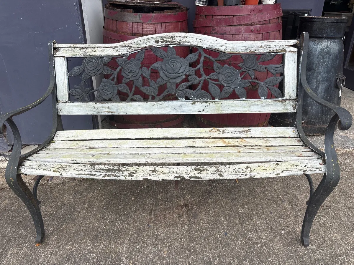 Roughy iron garden bench - Image 1