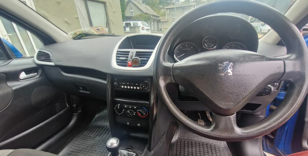 Peugeot 207 2007 - Image 2