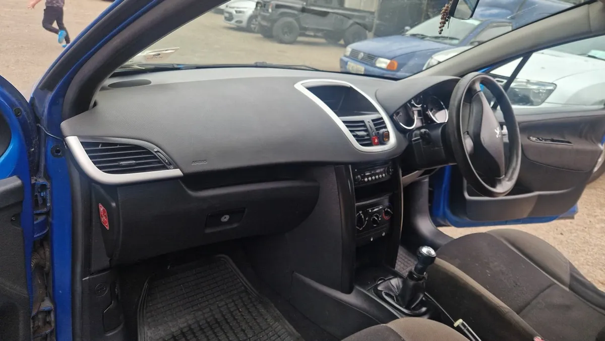 Peugeot 207 2007 - Image 4