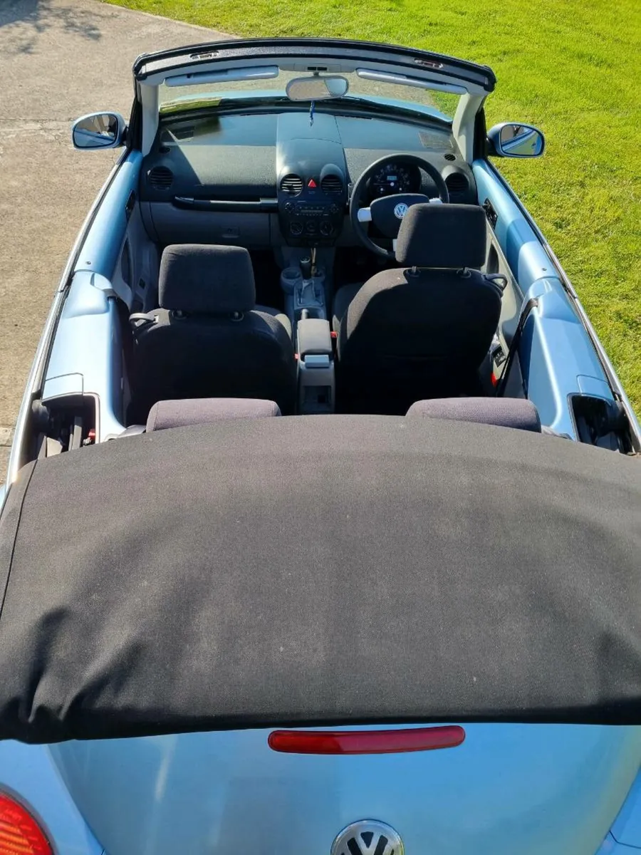 VW beetle convertible - Image 3