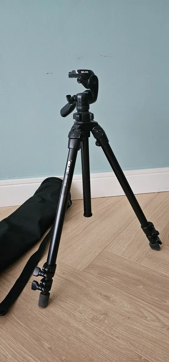Slik Tripod - Image 1