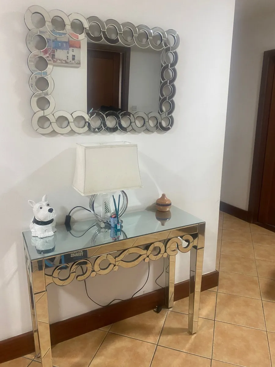 Mirrored table and mirror