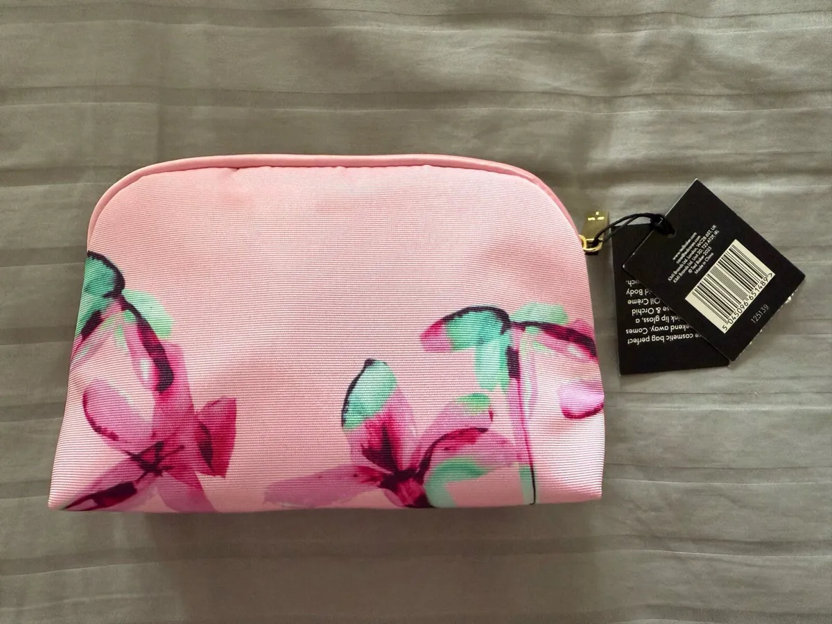 Brand new Ted Baker luxe cosmetic bag - Image 2