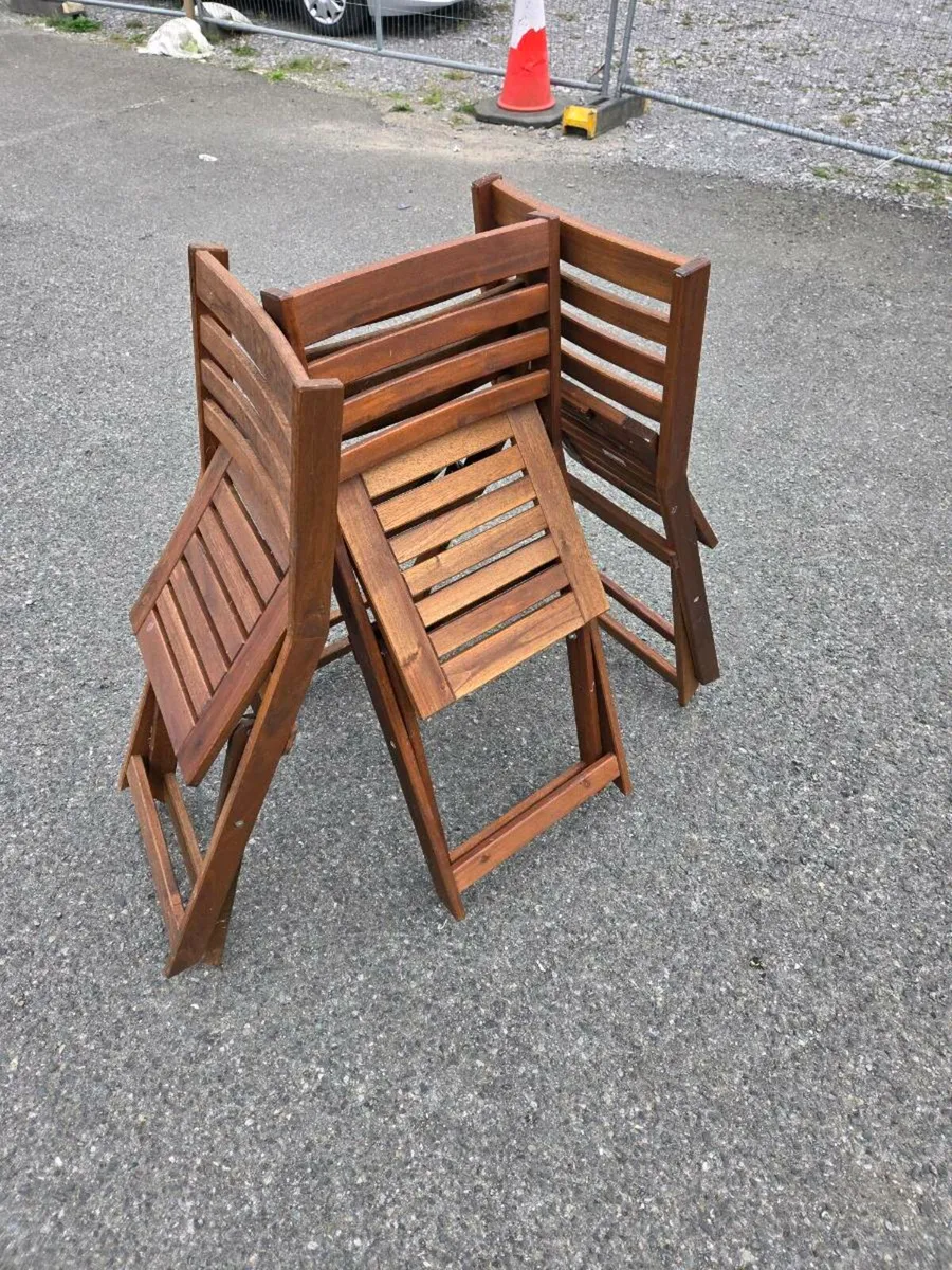 folding chairs - Image 2