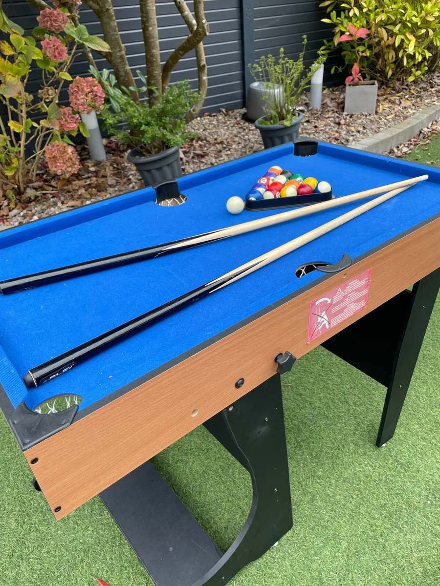 4ft folding games table pool & football - Image 1