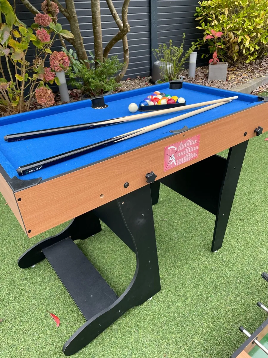 4ft folding games table pool & football - Image 4