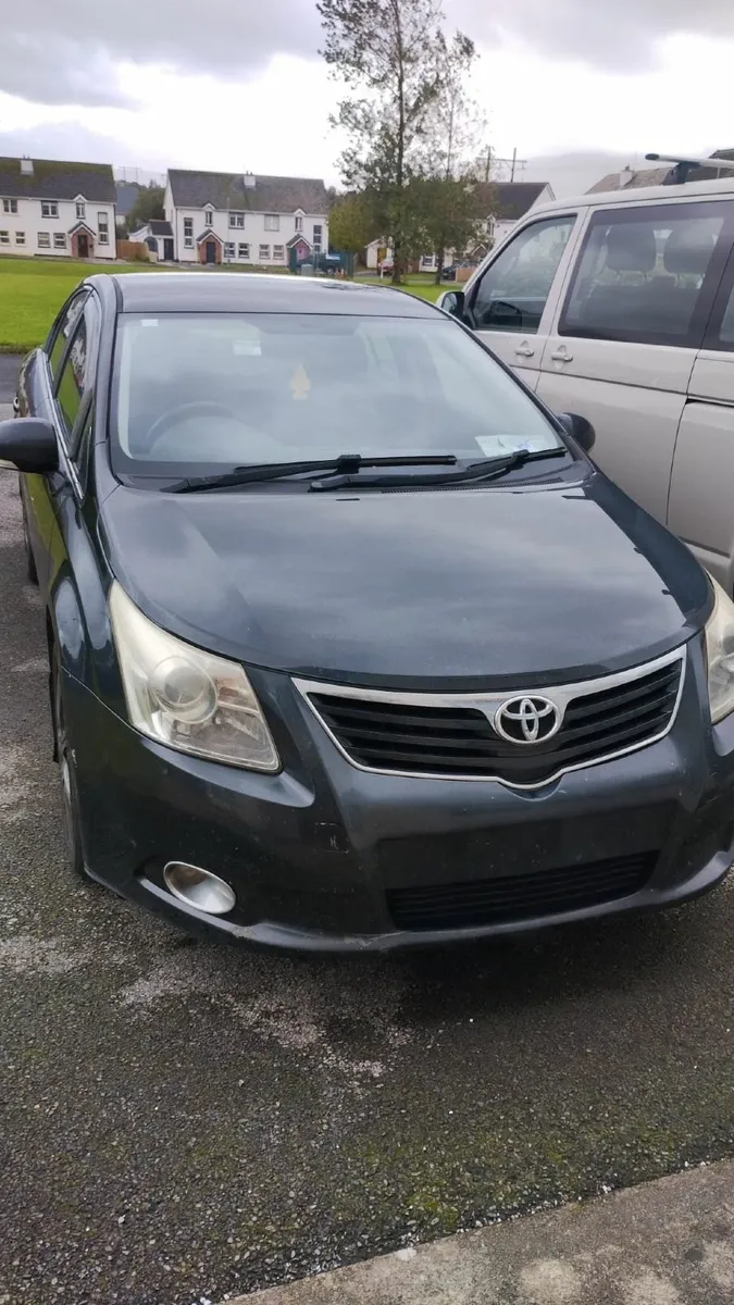 Toyota Avensis 2010 - Image 2