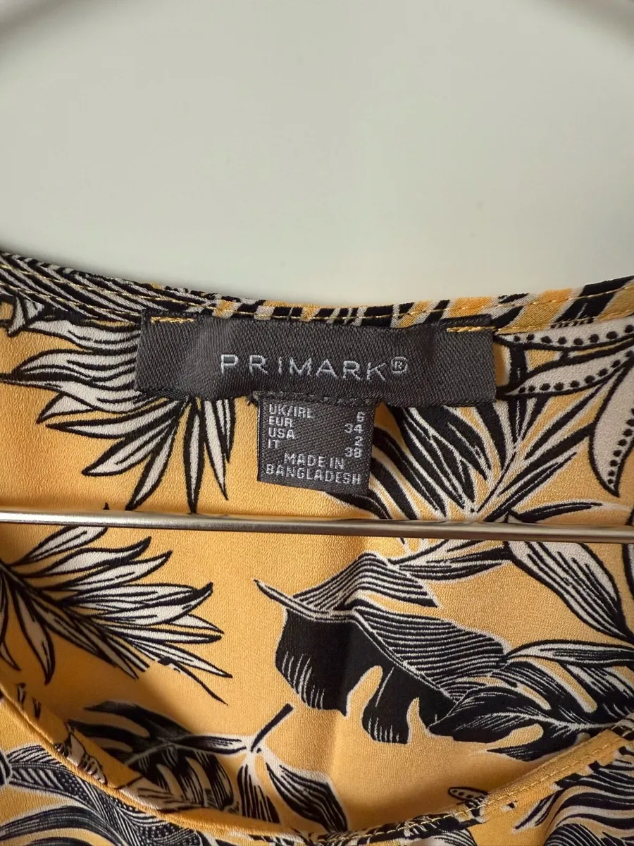 Primark women ladies sleeveless shirt, tank top - Image 2