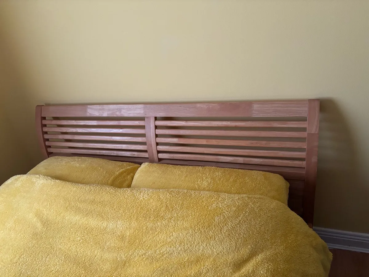King size bed - Image 2