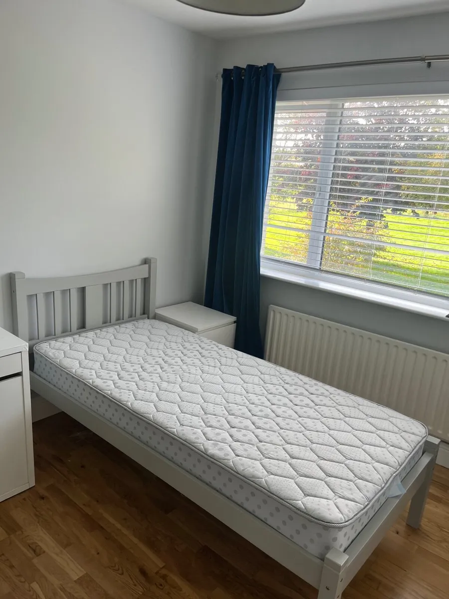 Two single beds - Image 1