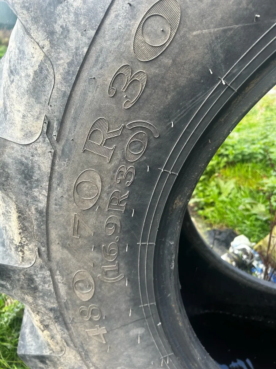 480/70/30R - Image 1