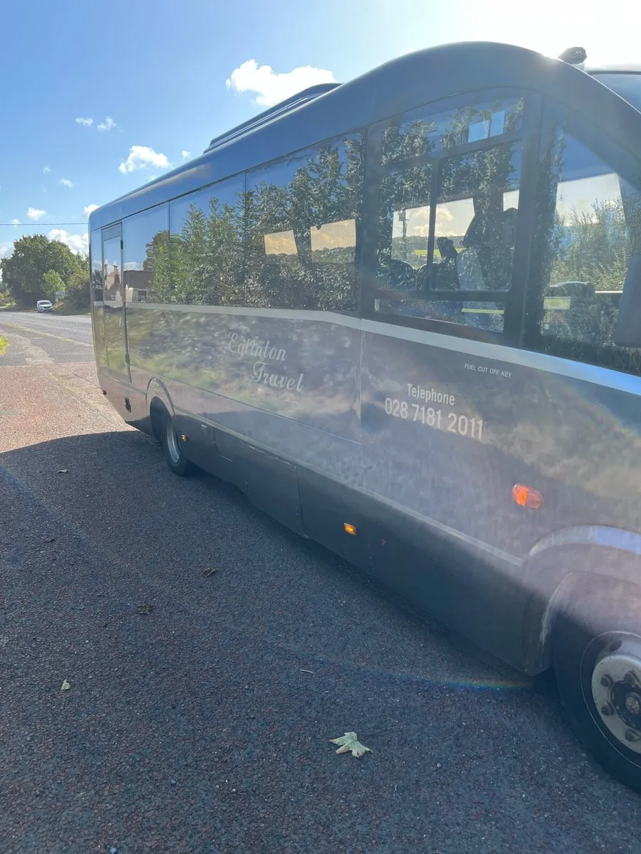 Bus - Image 2