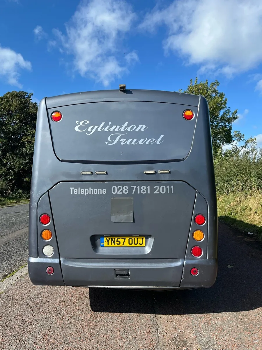 Bus - Image 3