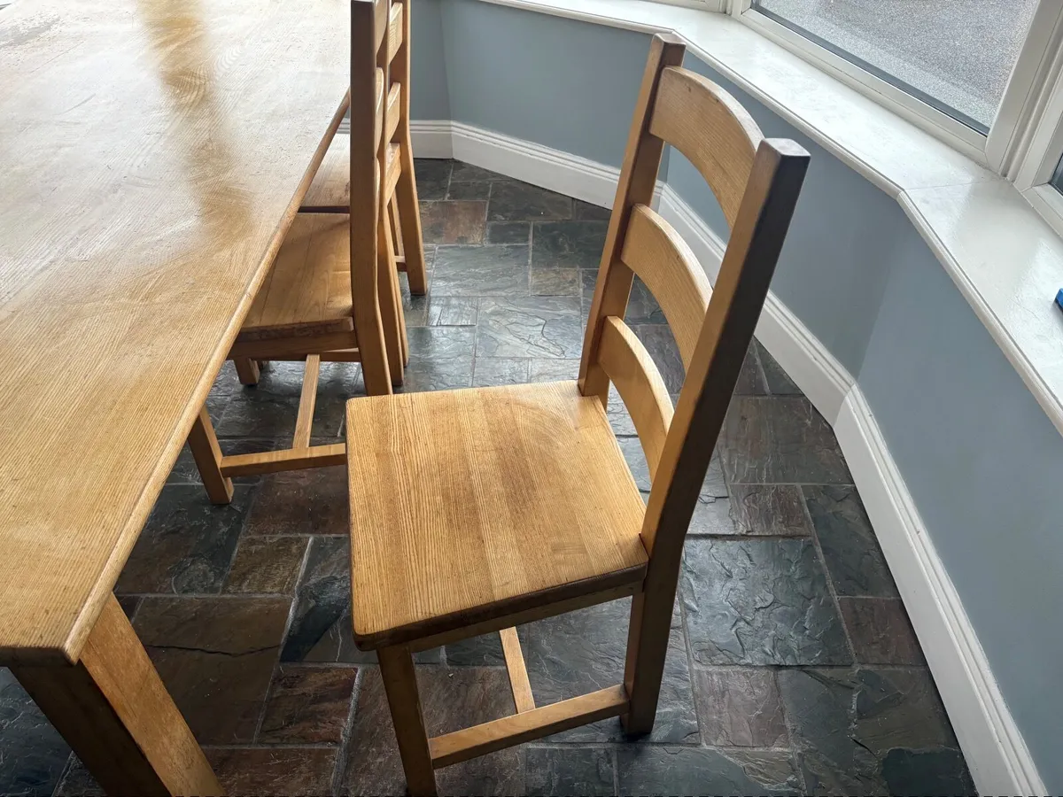 6 seater solid pine table - Image 2