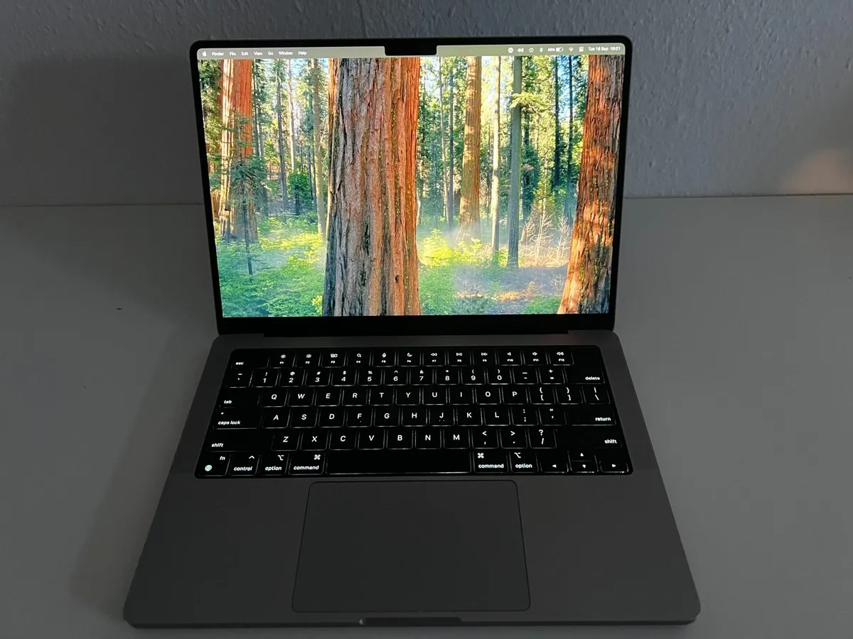 MacBook Pro - 2021 - 32GB - 1TB - Image 1