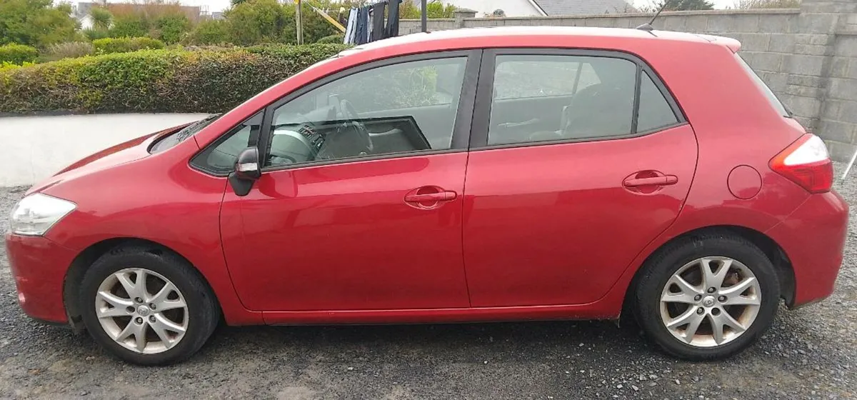 Toyota auris - Image 4