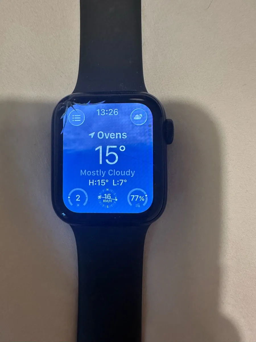 Apple Watch SE 2nd Gen - Glas cracked - Image 3