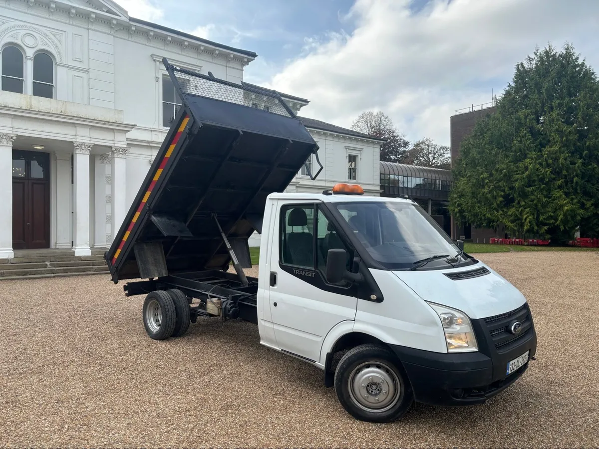 132 Ford Transit pickup 2.2 TDCI 6 speed tipper - Image 1