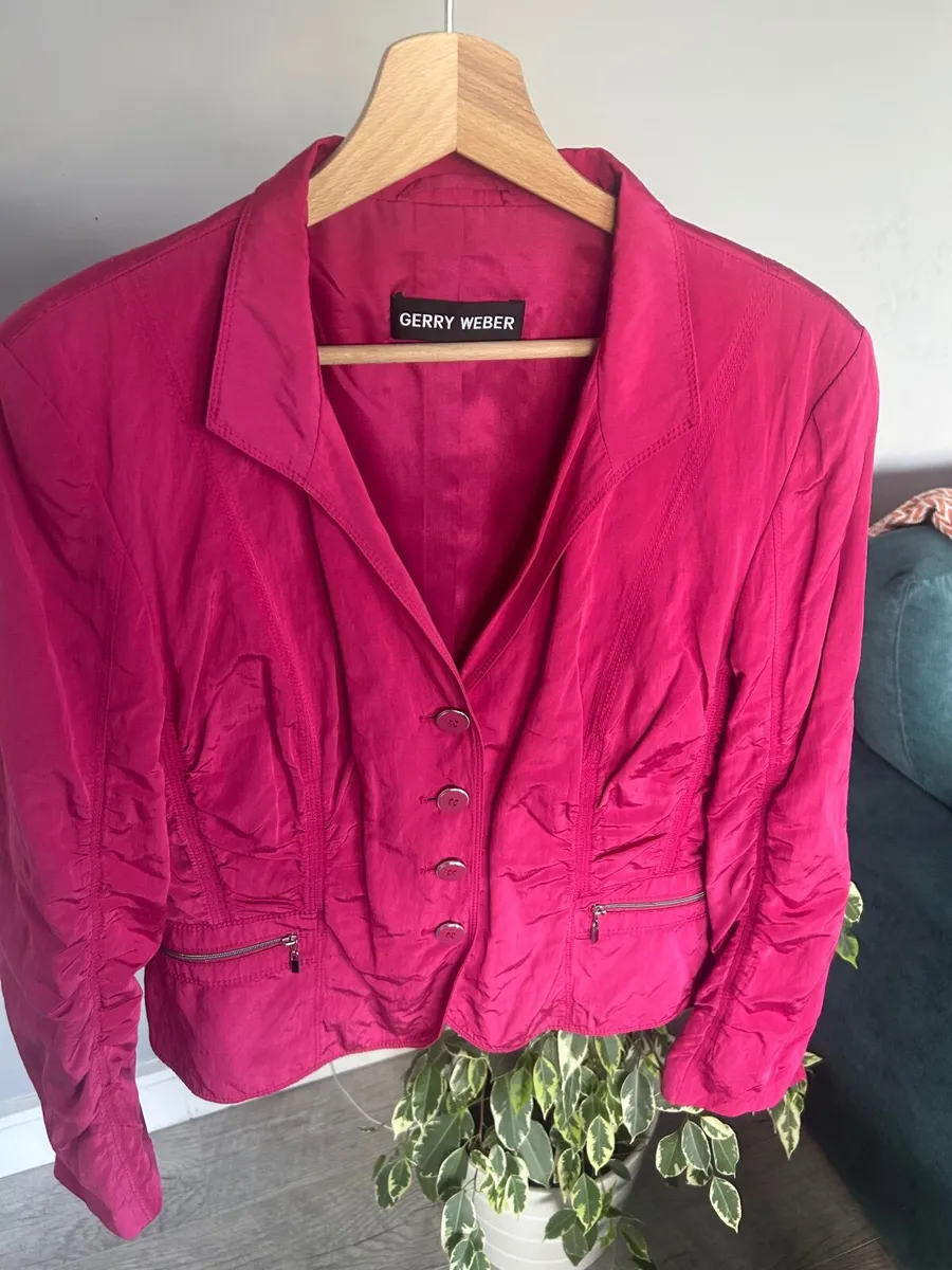 Beautiful Gerry Weber blazer - Image 1