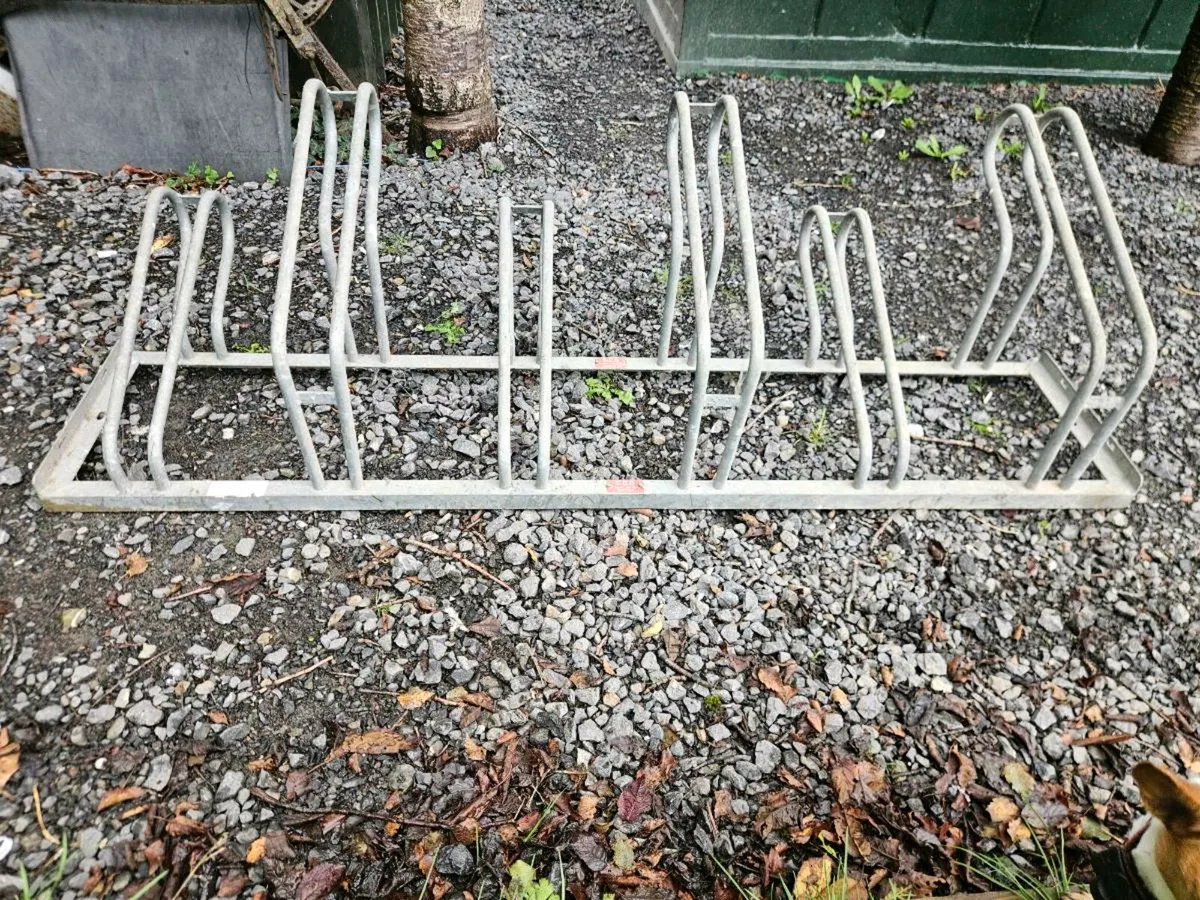 Bicycle stand