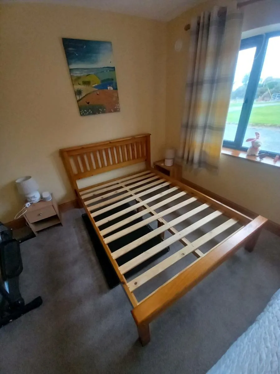 Double bed - Image 2