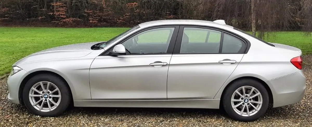 2017 BMW 3 Series - Image 1