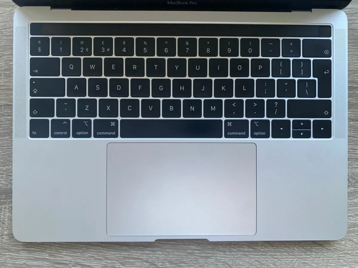 Apple MacBook Pro 13inch (2019) i5 | 8GB | 128GB - Image 4