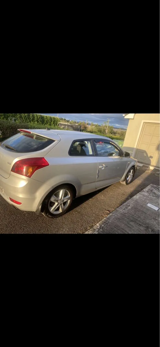 Kia Pro Ceed CRDI 2010 - Image 1