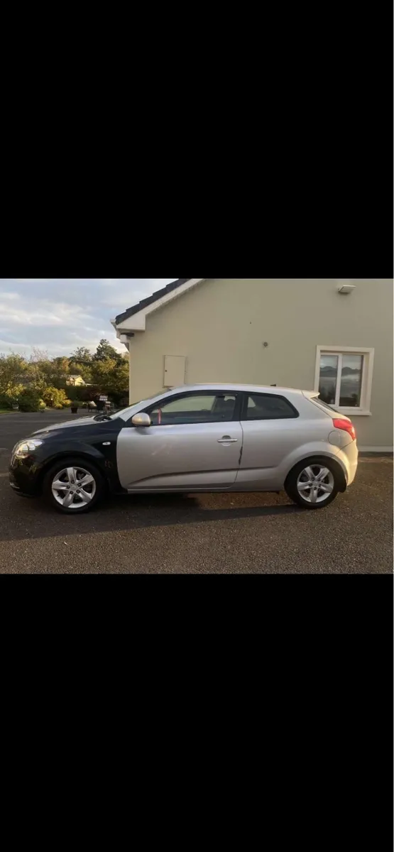 Kia Pro Ceed CRDI 2010 - Image 2