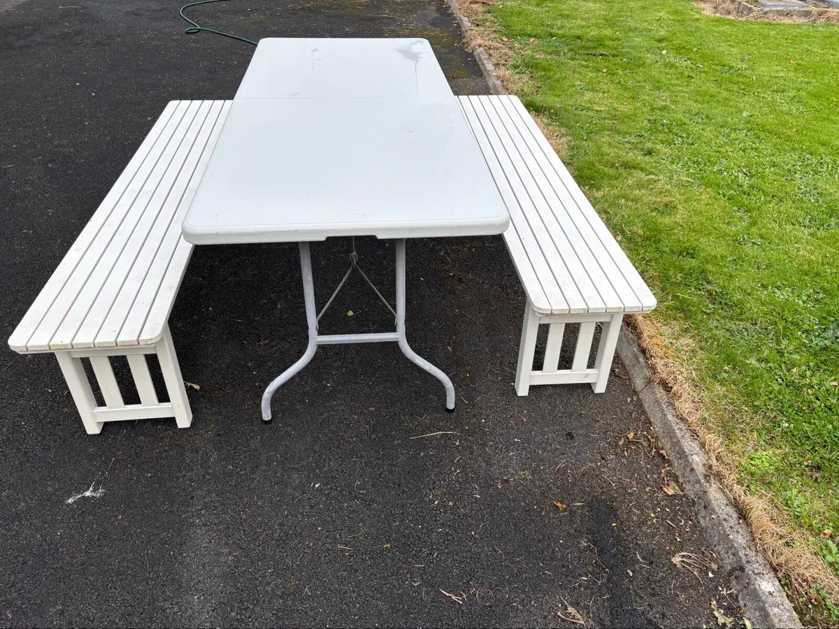 Foldable table and benches - Image 1