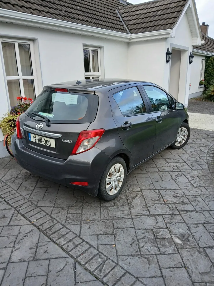 Toyota Yaris 2012 - Image 4