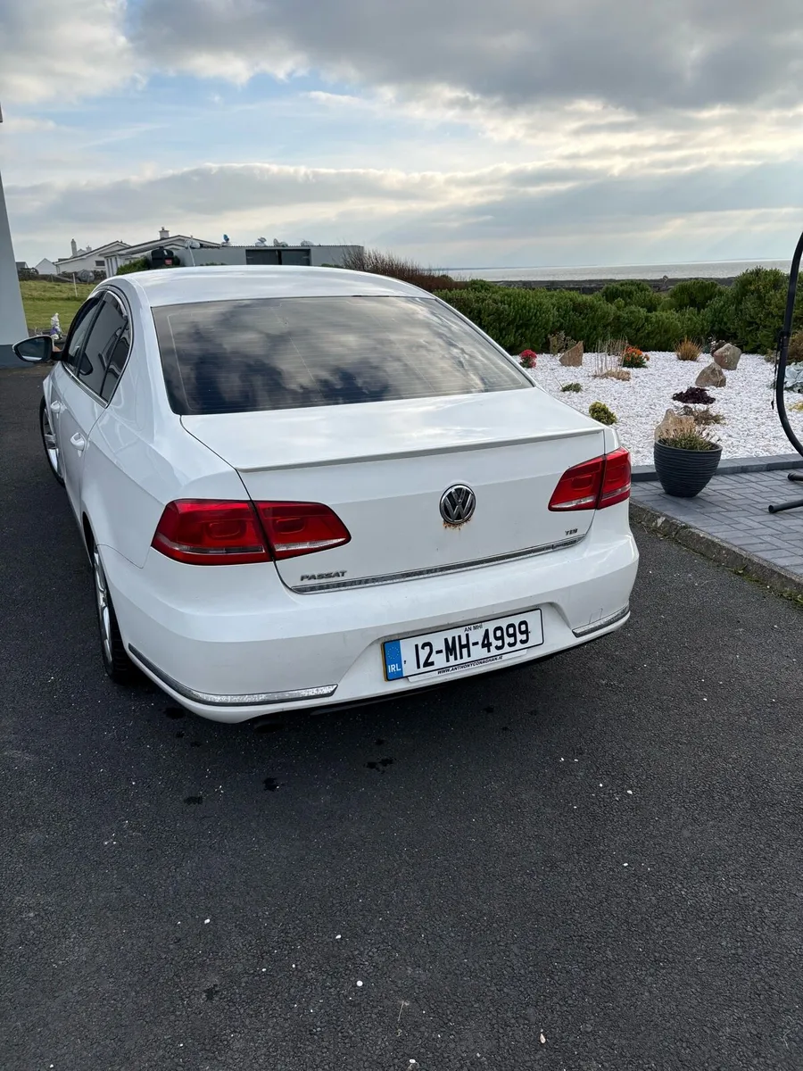 Volkswagen Passat - Image 4