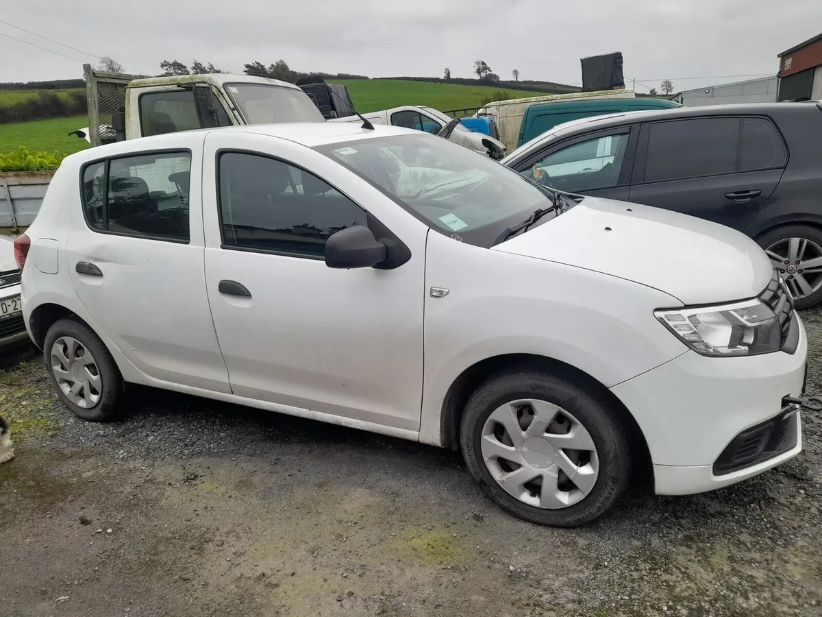 2017 Dacia Sandero - Image 3