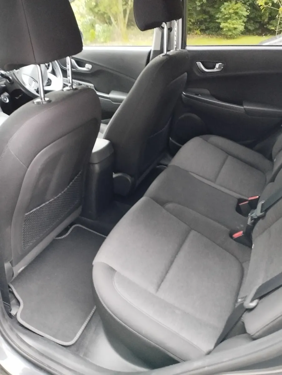 64kWh Hyundai KONA 2022 (Electric) - Image 4