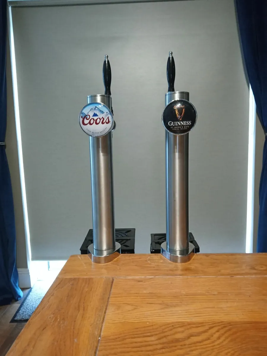 Beer cooler and taps - Image 1