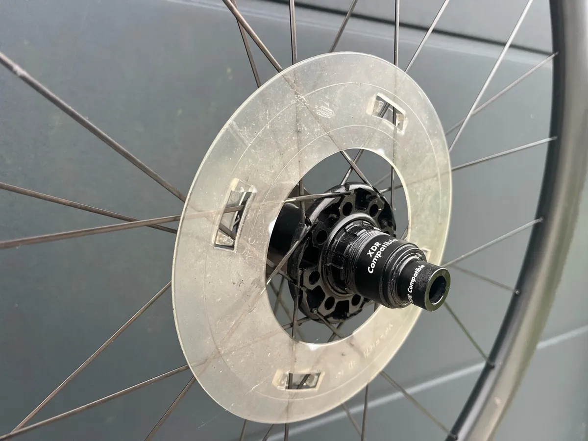 Carbon disc wheel set- Giant SLR1 - 35mm - Image 3