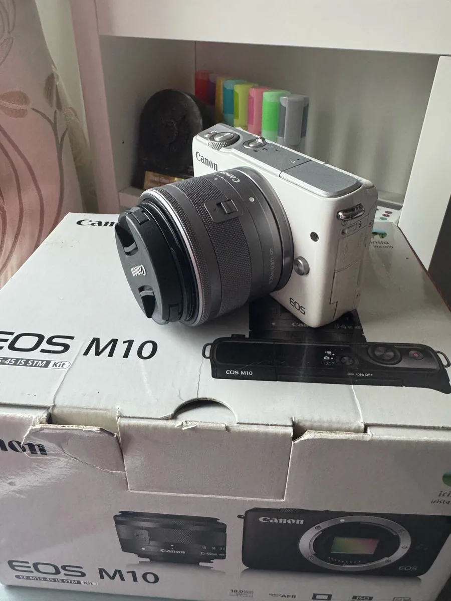 Canon EOS M10 - Image 3