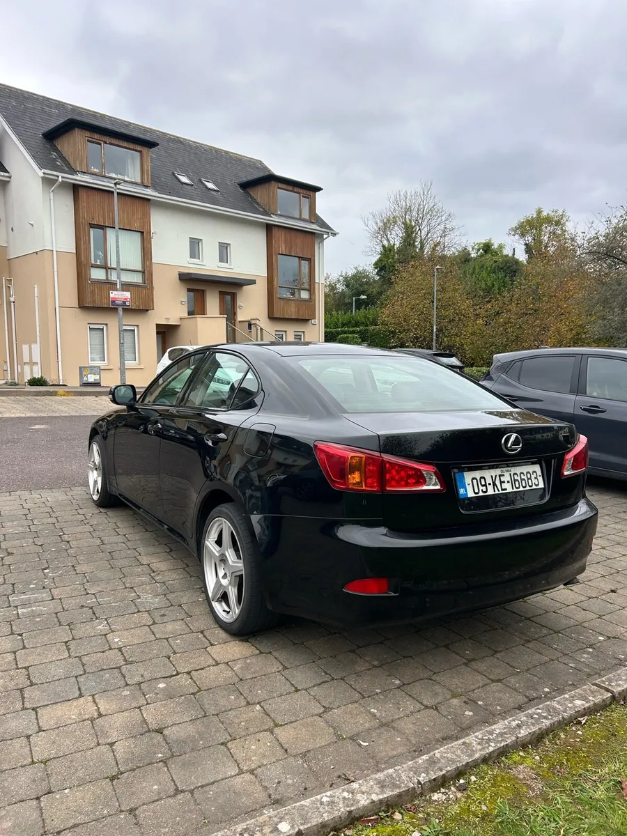2009 Lexus 2.2L - Image 4