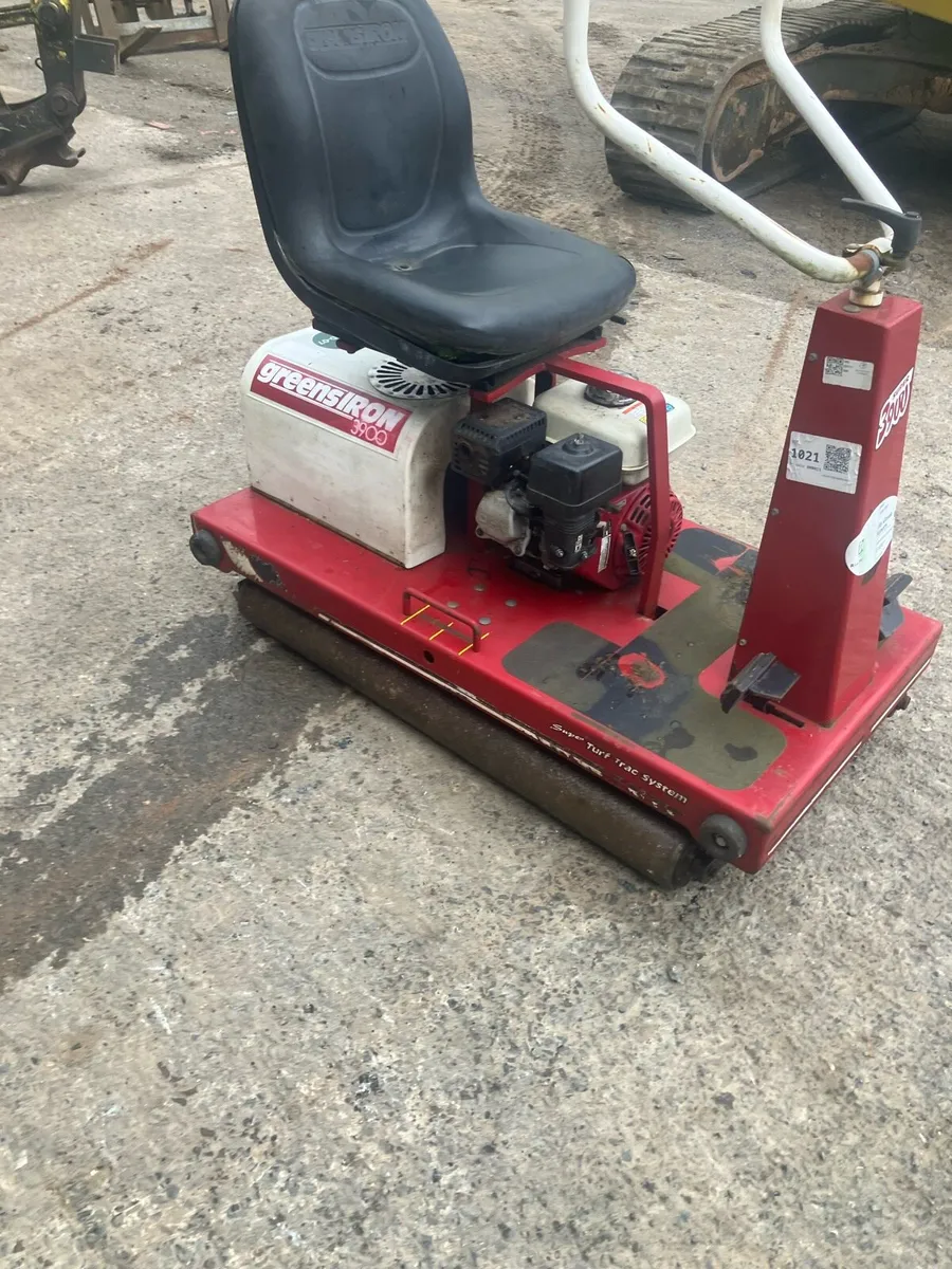 Greens roller 3900 - Image 1