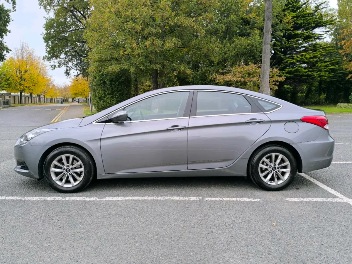 Hyundai I40 Saloon - Image 2