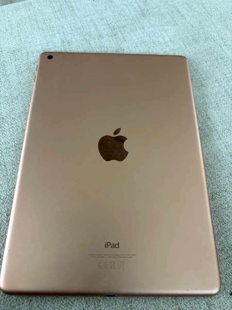 Apple iPad A1893 2018 11” - Image 3