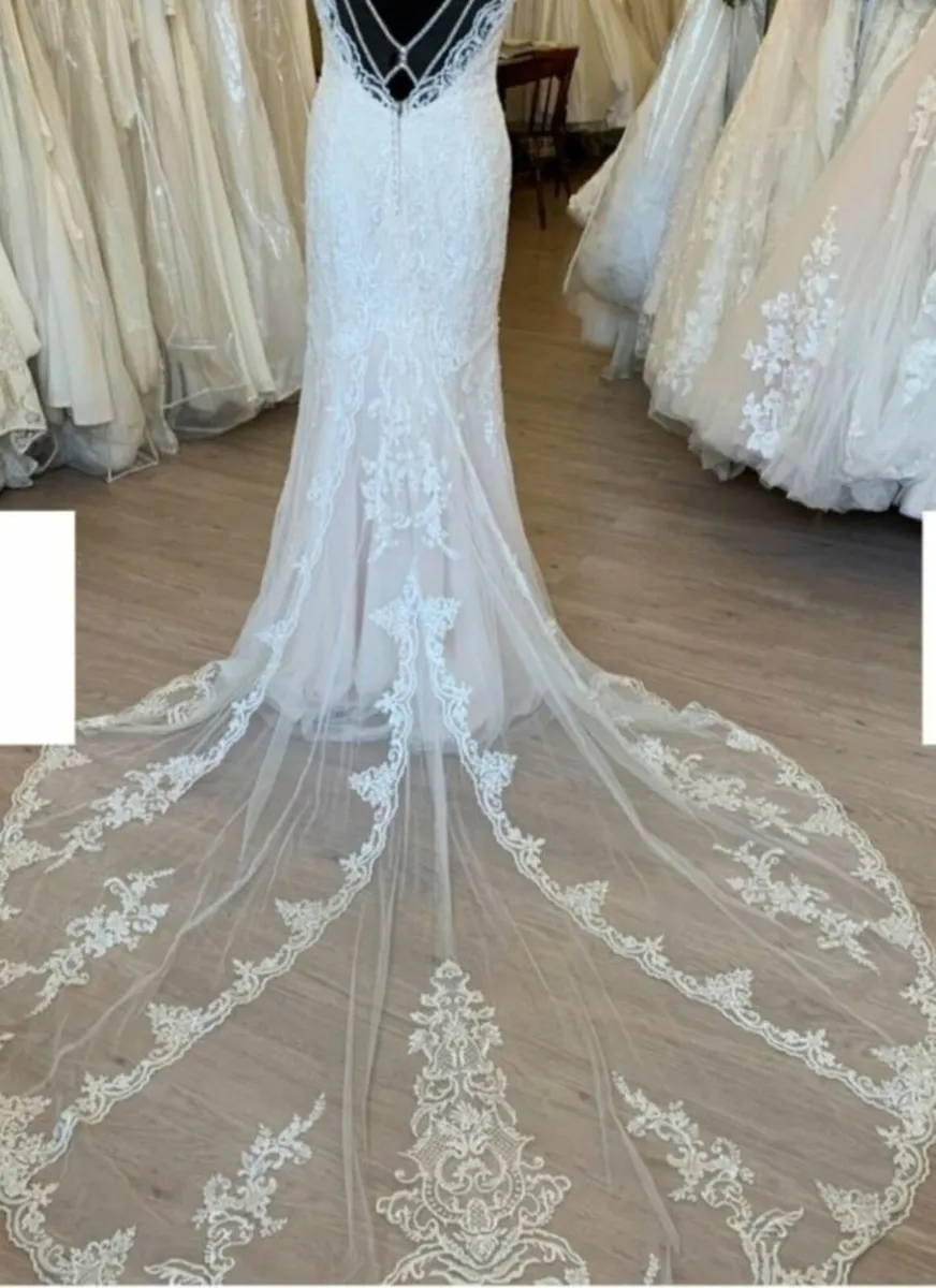 Wedding dress - Image 4