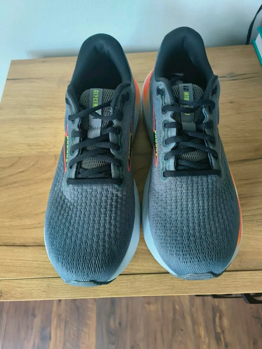 Brooks runners - Image 2