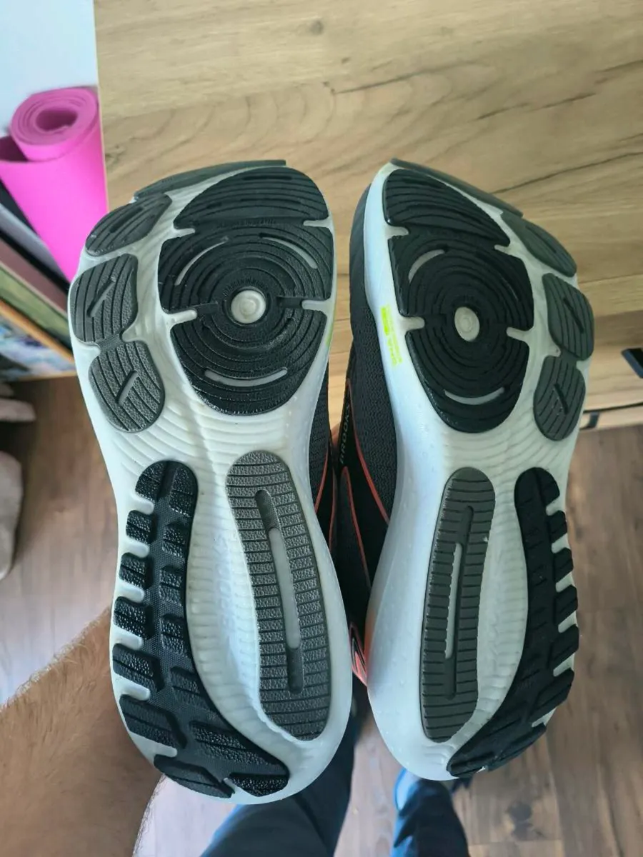 Brooks runners - Image 4