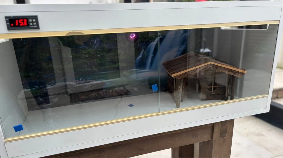 Hedgehog/Reptile Vivarium - Image 2