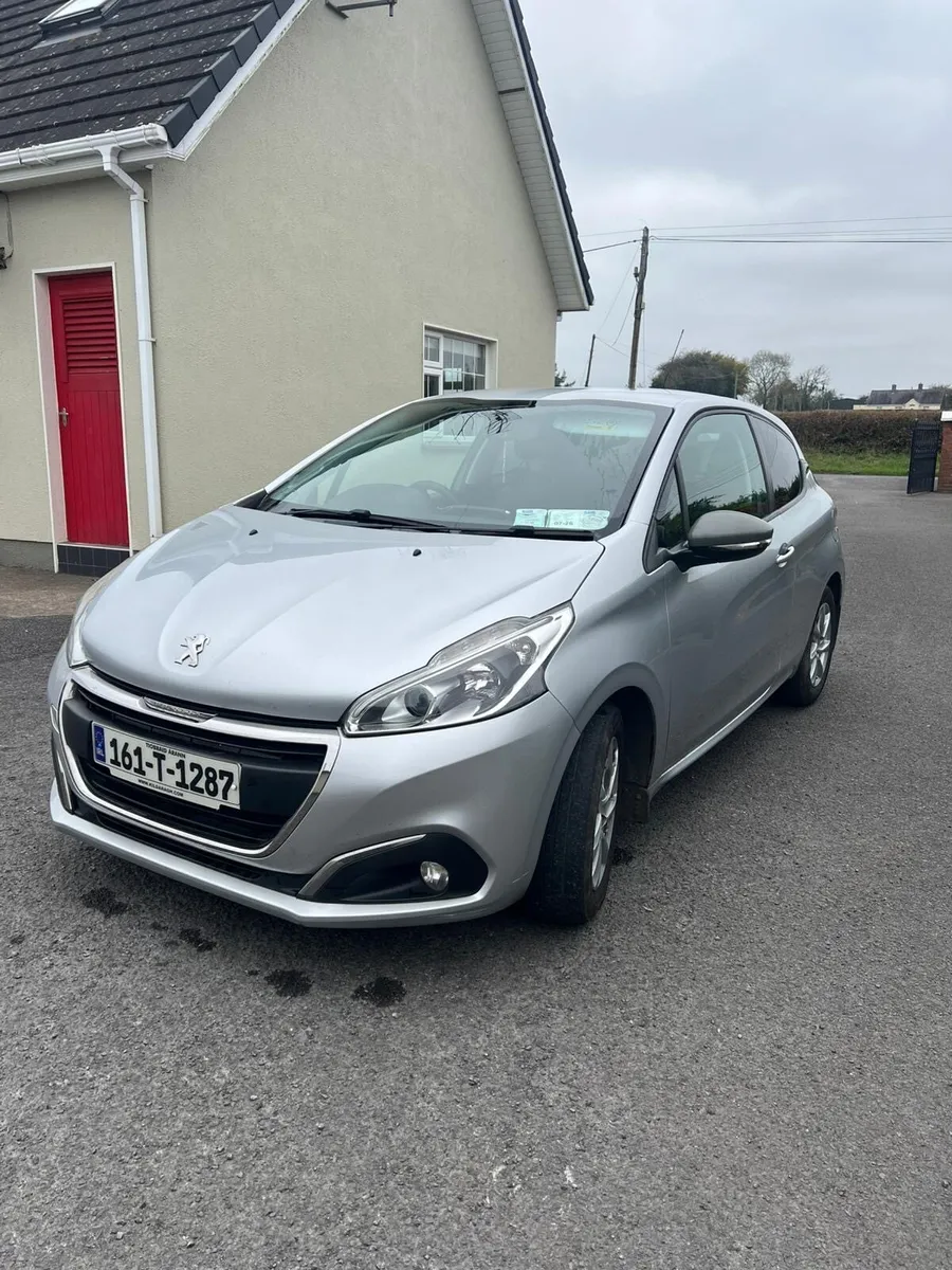 2016 1.6L Peugeot 208 - Image 4